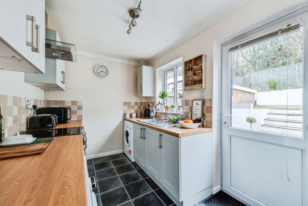 Property photo 3 of 11