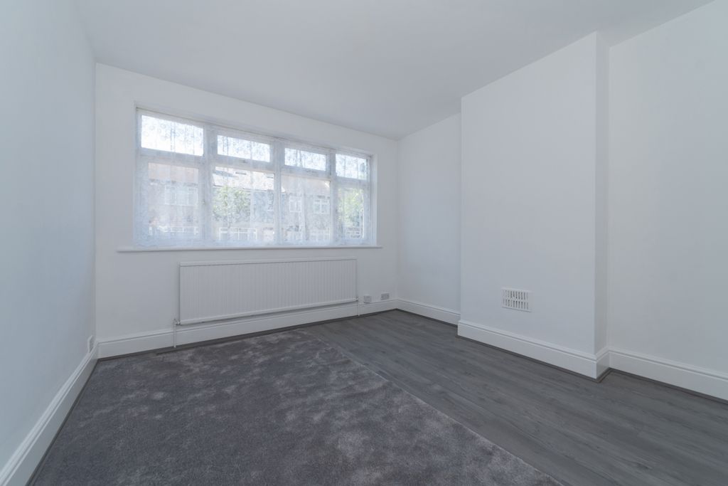 Property photo 2 of 13 Photo 3