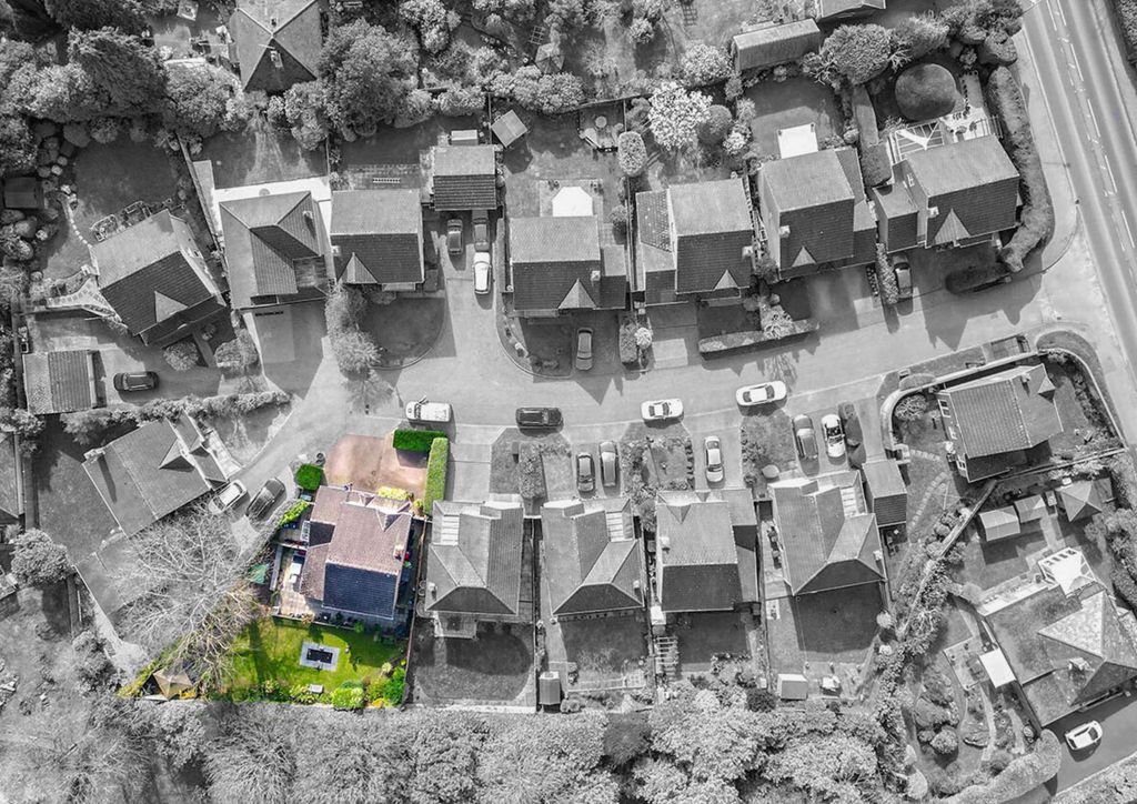 Property photo 2 of 26