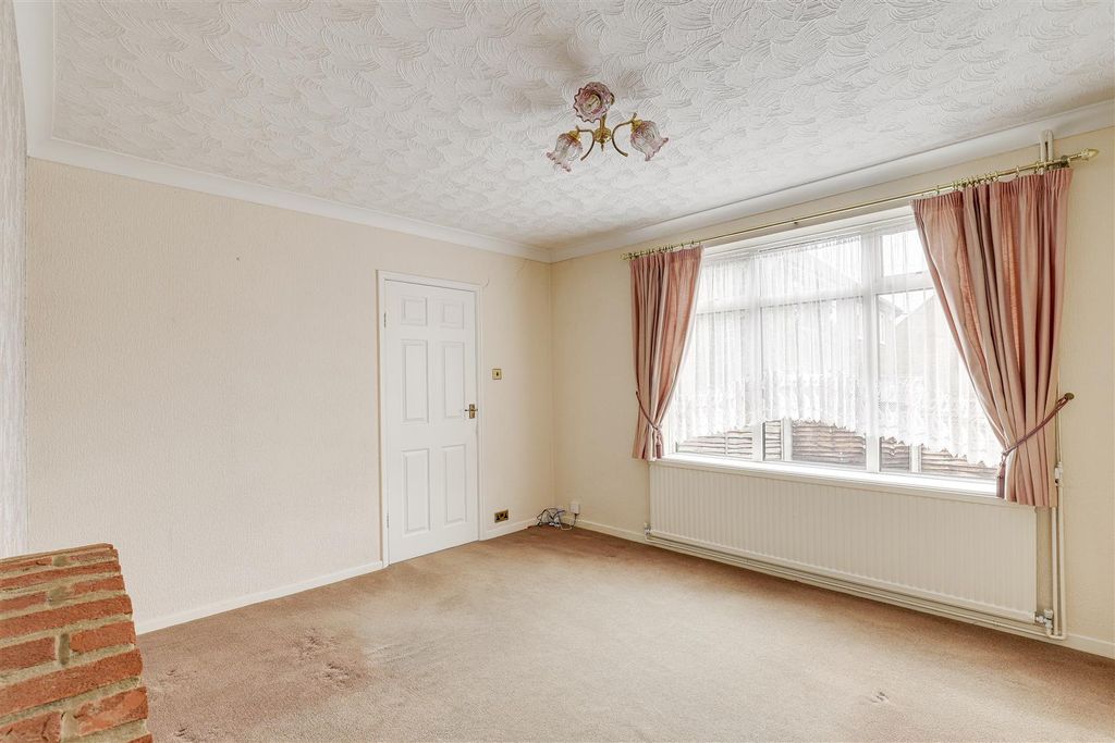 Property photo 2 of 26 3575.Jpg