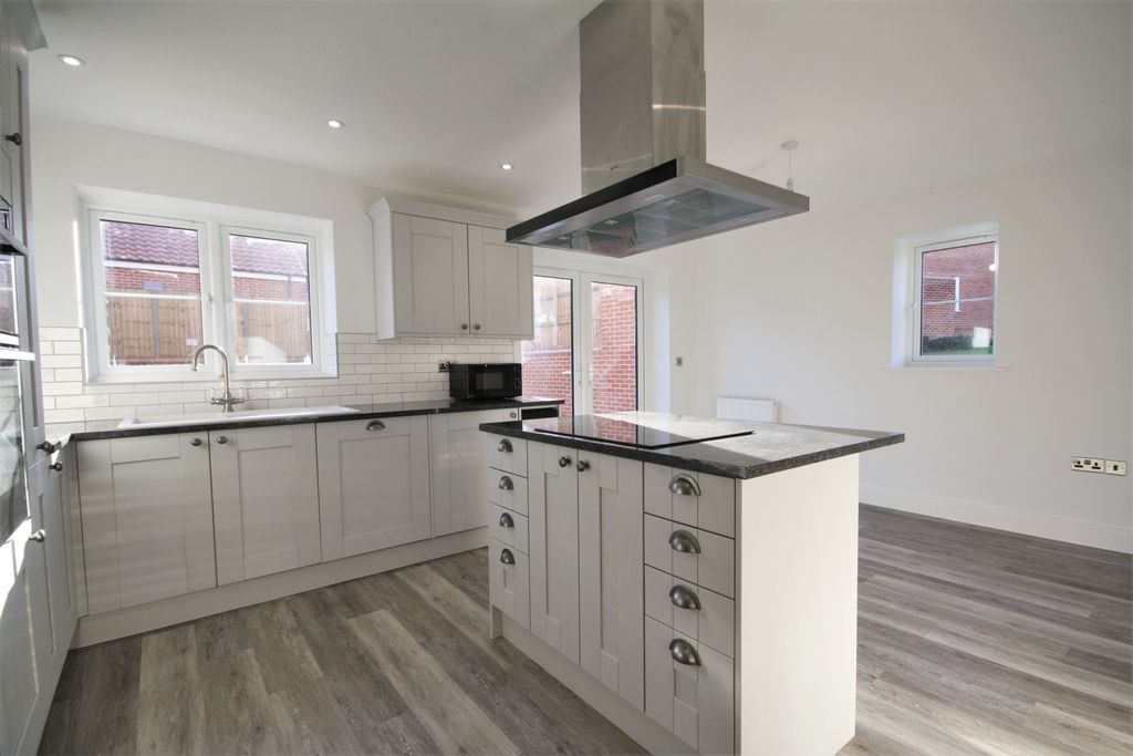 Property photo 2 of 14 Img_5332