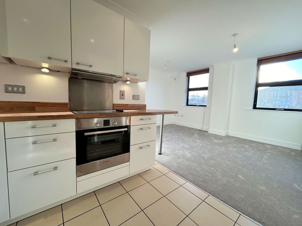 Property photo 3 of 6 Picture No. 16