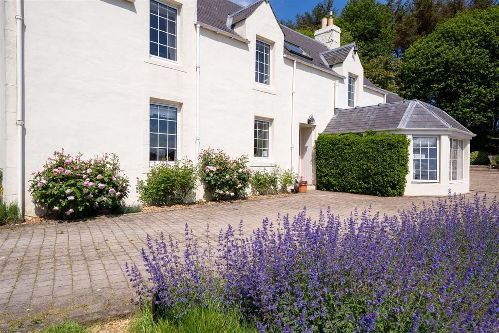 Property photo 3 of 39 Thickside_House_Externals-25.Jpg