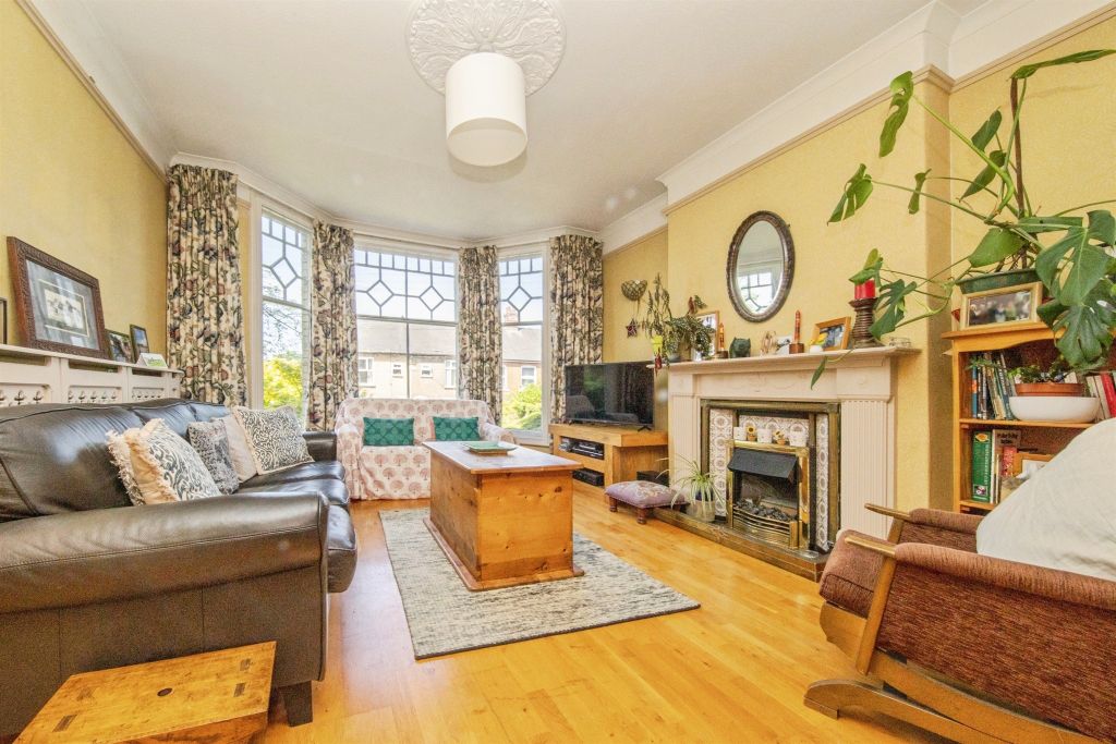 Property photo 2 of 20