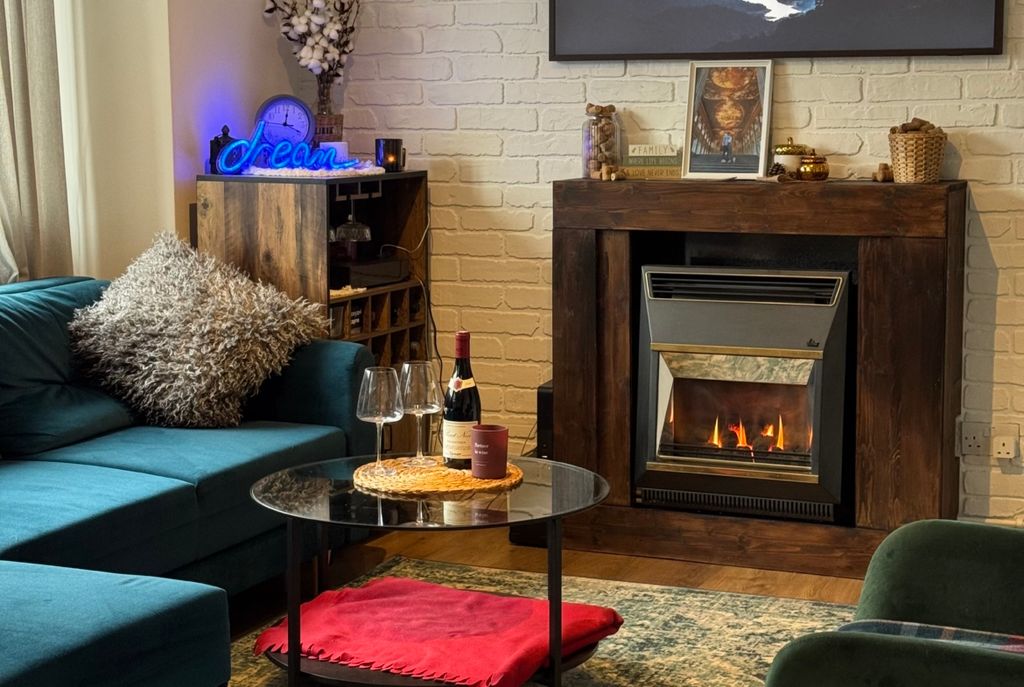 Property photo 1 of 27