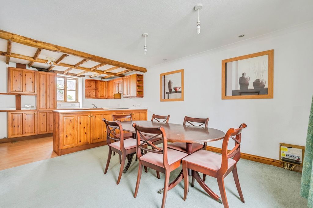 Property photo 2 of 17 Photo