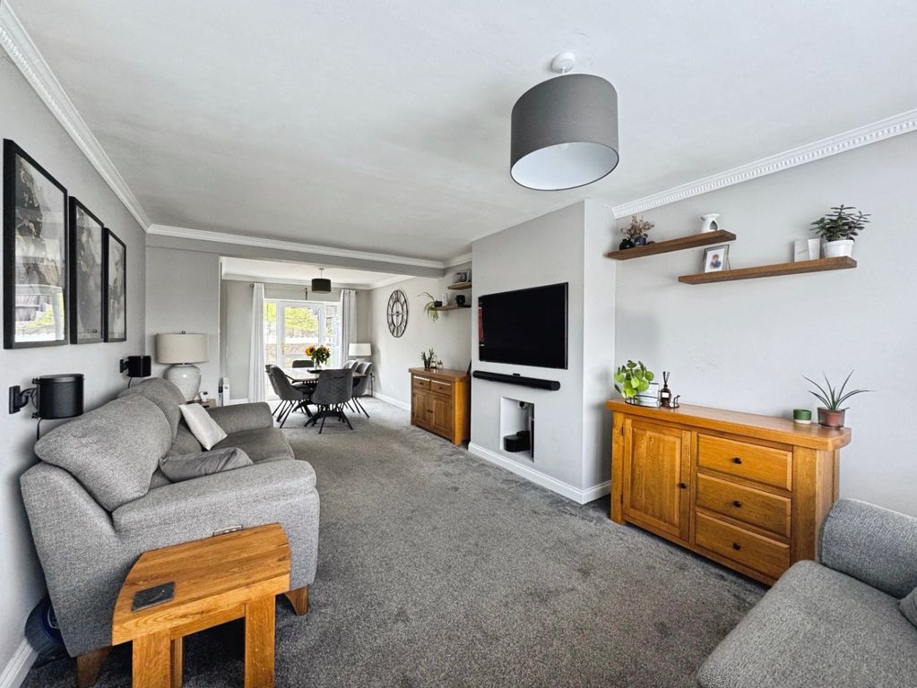 Property photo 3 of 19 3628455