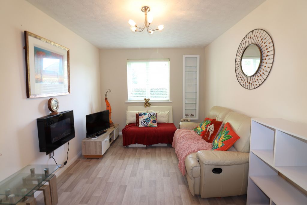 Property photo 3 of 10 Gallery