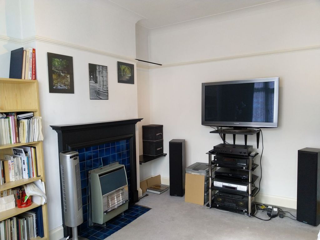 Property photo 2 of 12