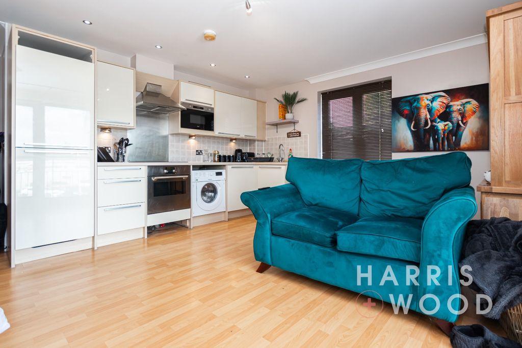 Property photo 3 of 8 4212122