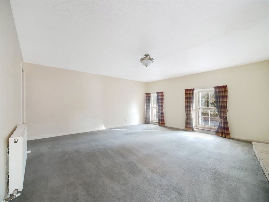 Property photo 3 of 21 Picture No. 27