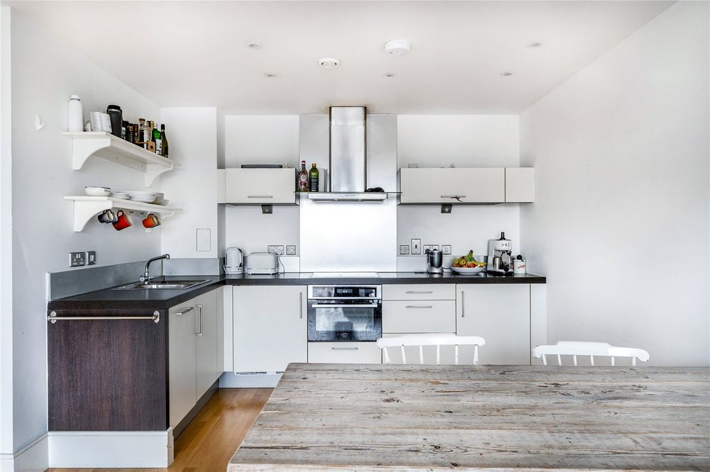 Property photo 2 of 12 Picture No. 19