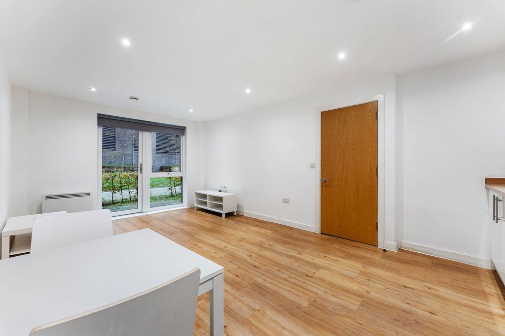 Property photo 3 of 22