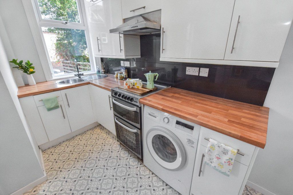Property photo 3 of 16 Kitchen