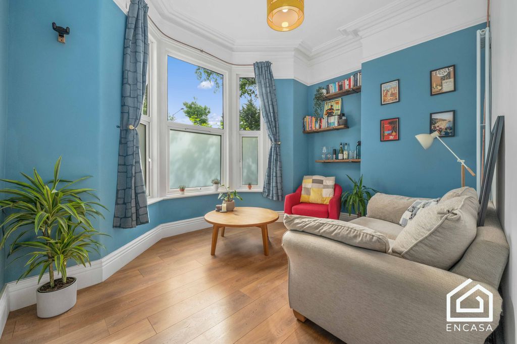 Property photo 2 of 11