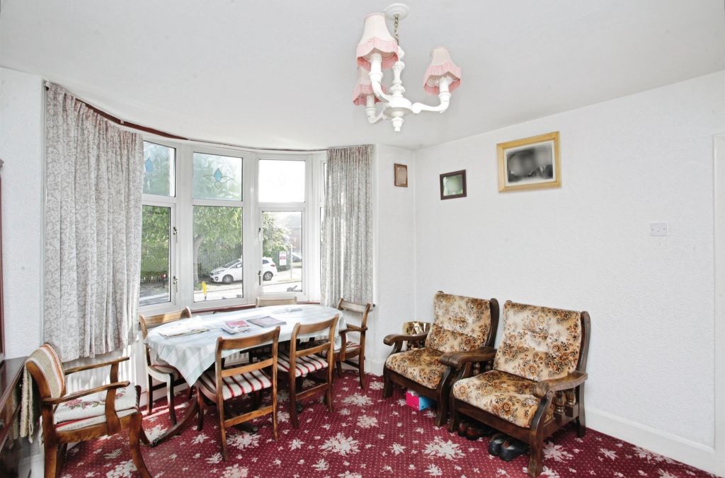 Property photo 3 of 18