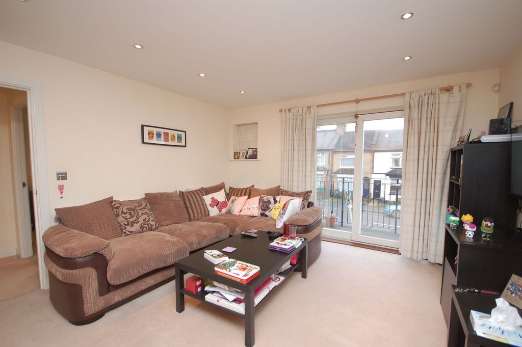 Property photo 2 of 5 Reception Room
