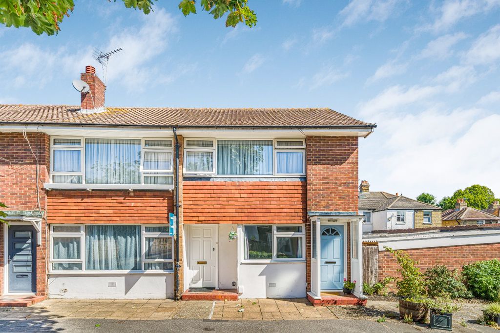Property photo 1 of 12 5323531