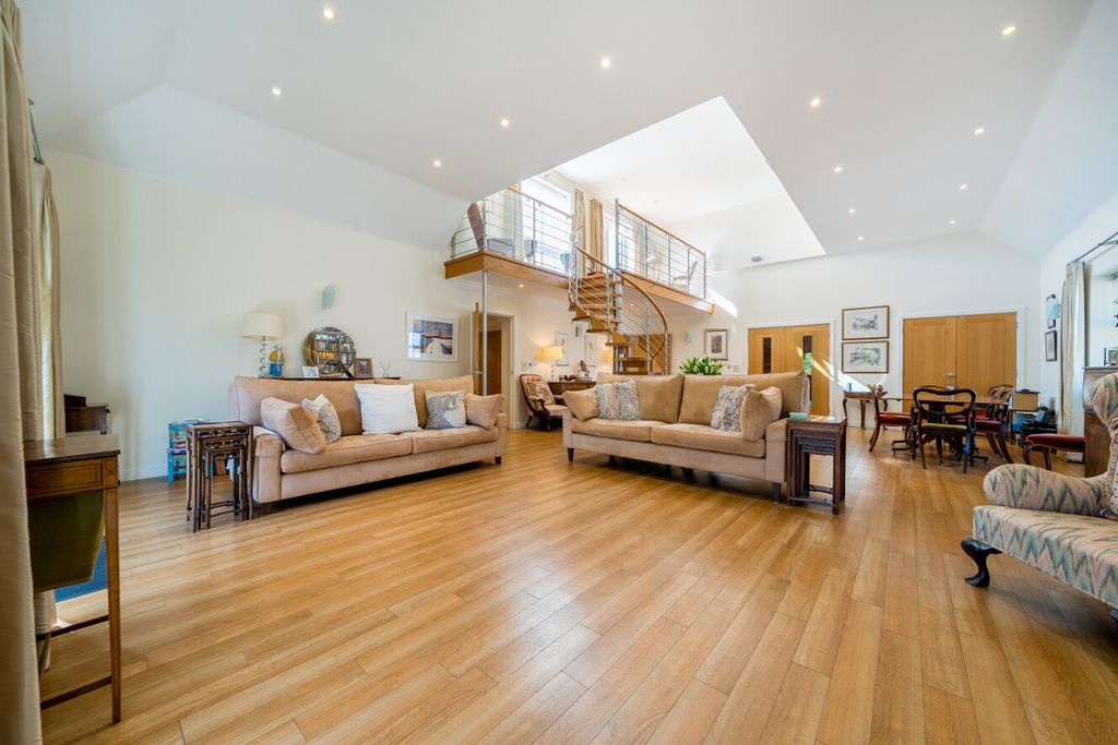 Property photo 2 of 26 1450082-7-69Ea6d7...