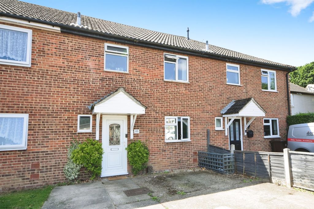 Property photo 1 of 17