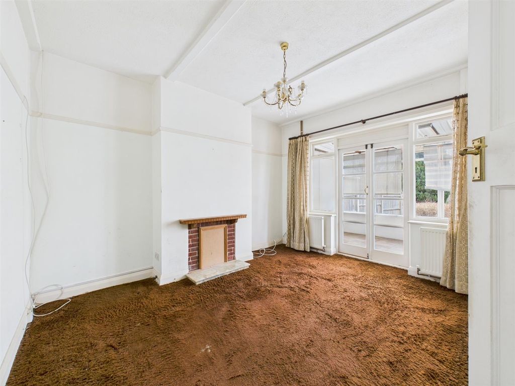 Property photo 3 of 13 Cam02885G0-Pr0526-Still003.Jpg