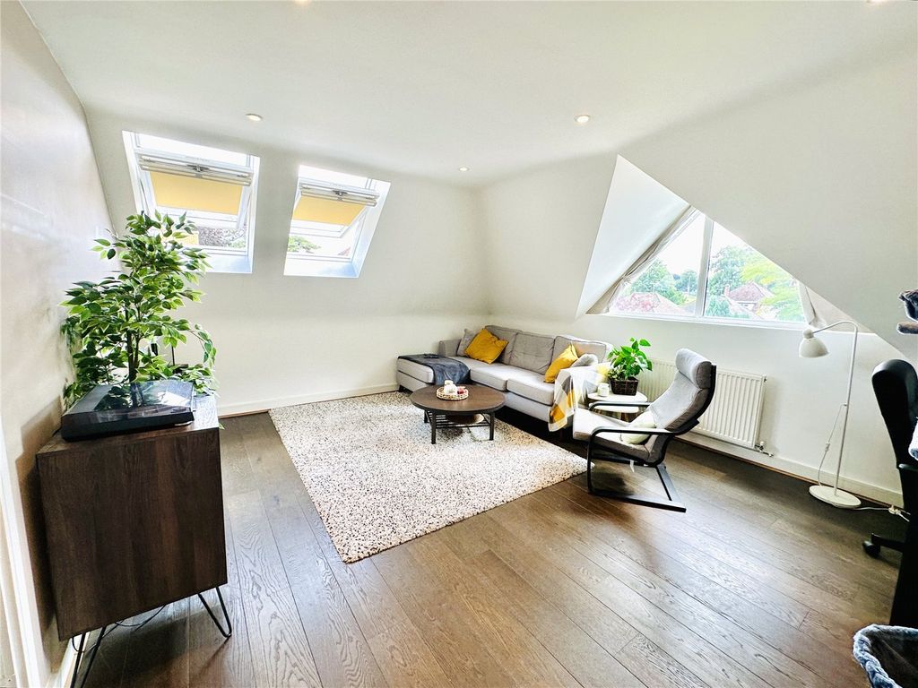 Property photo 1 of 14 Picture No. 11
