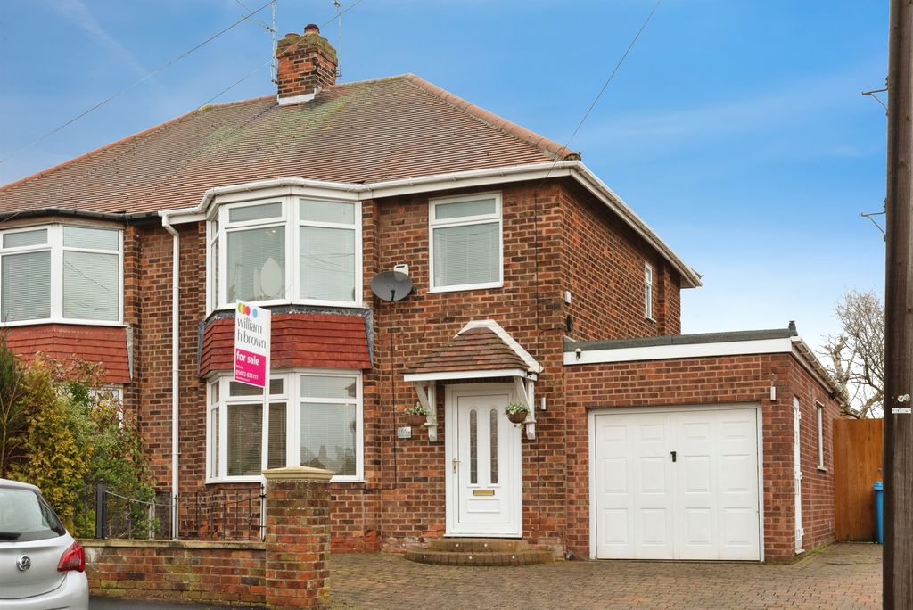 Property photo 1 of 20