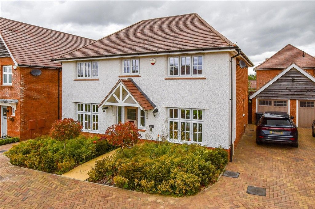 Property photo 1 of 18 //External (Web)