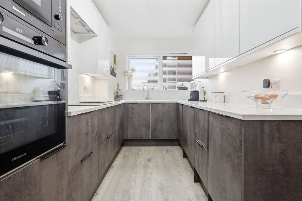 Property photo 3 of 18 Picture No. 23