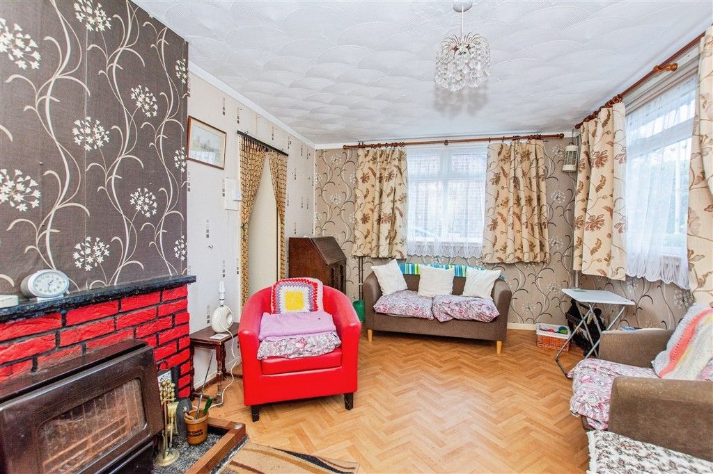 Property photo 2 of 5
