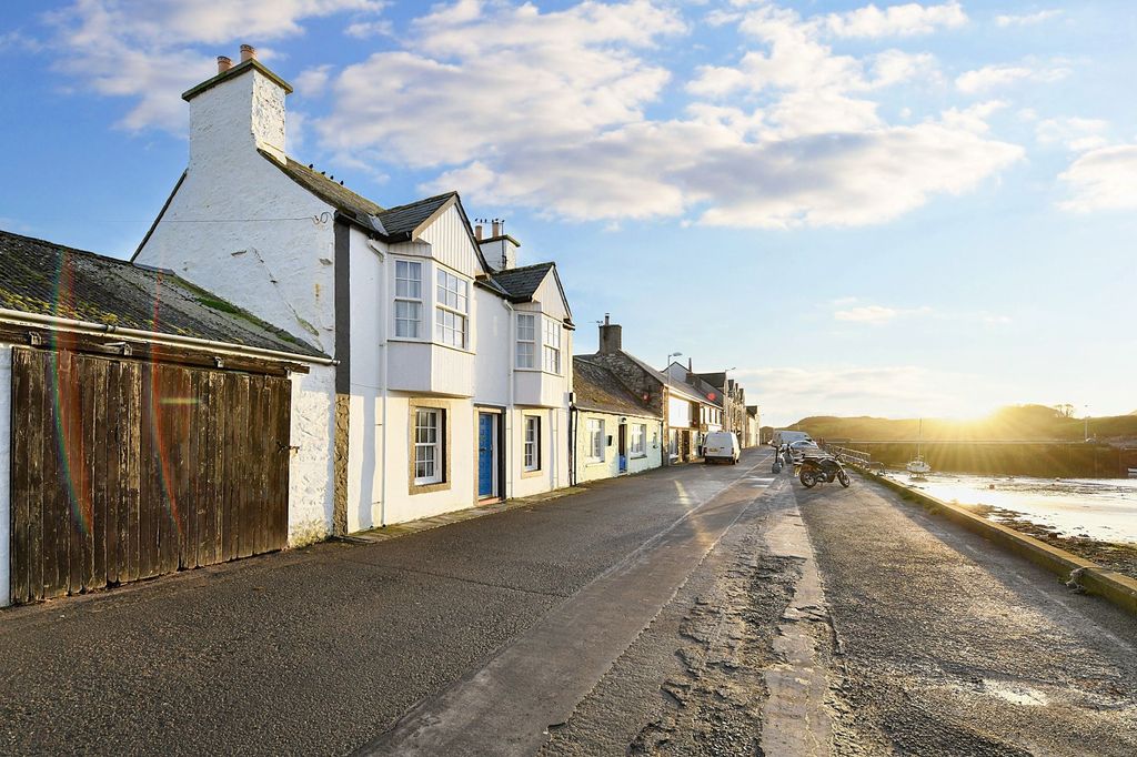 Property photo 1 of 26