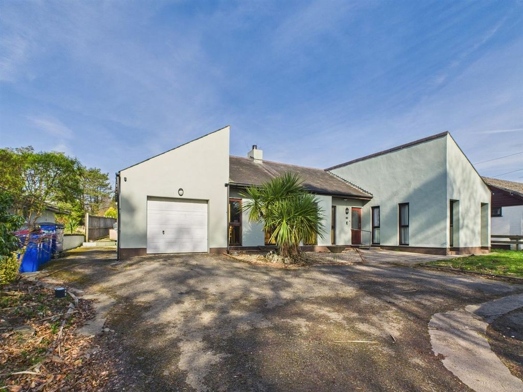 Property photo 1 of 32 Cam02045G0-Pr0649-Still004.Jpg