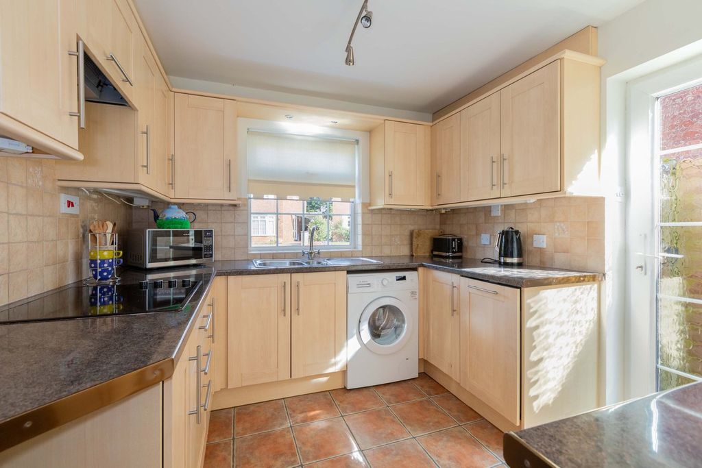 Property photo 2 of 13
