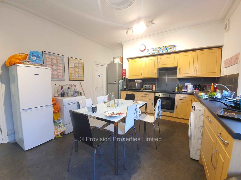 Property photo 2 of 10 Photo