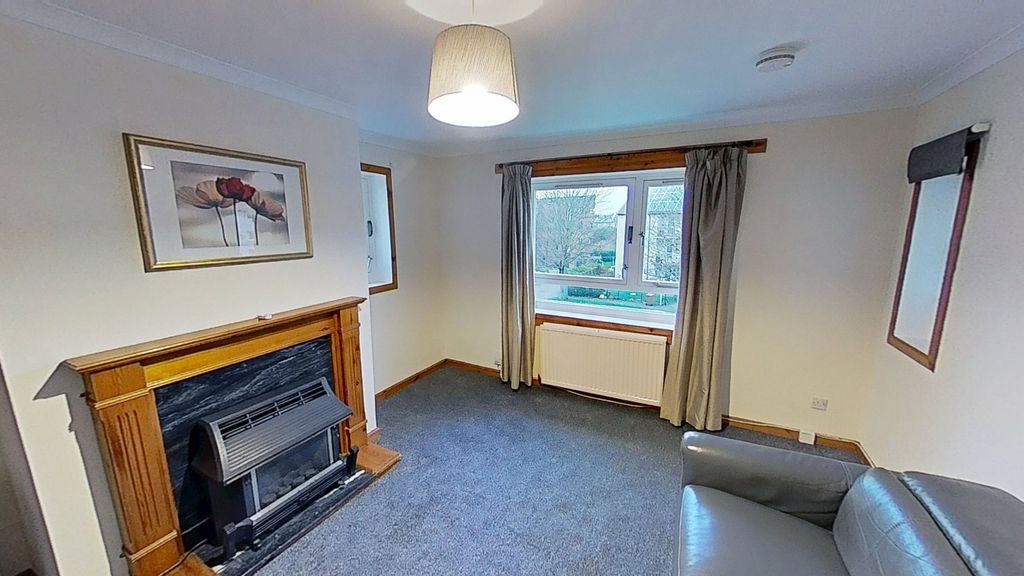 Property photo 2 of 11 Photo 2