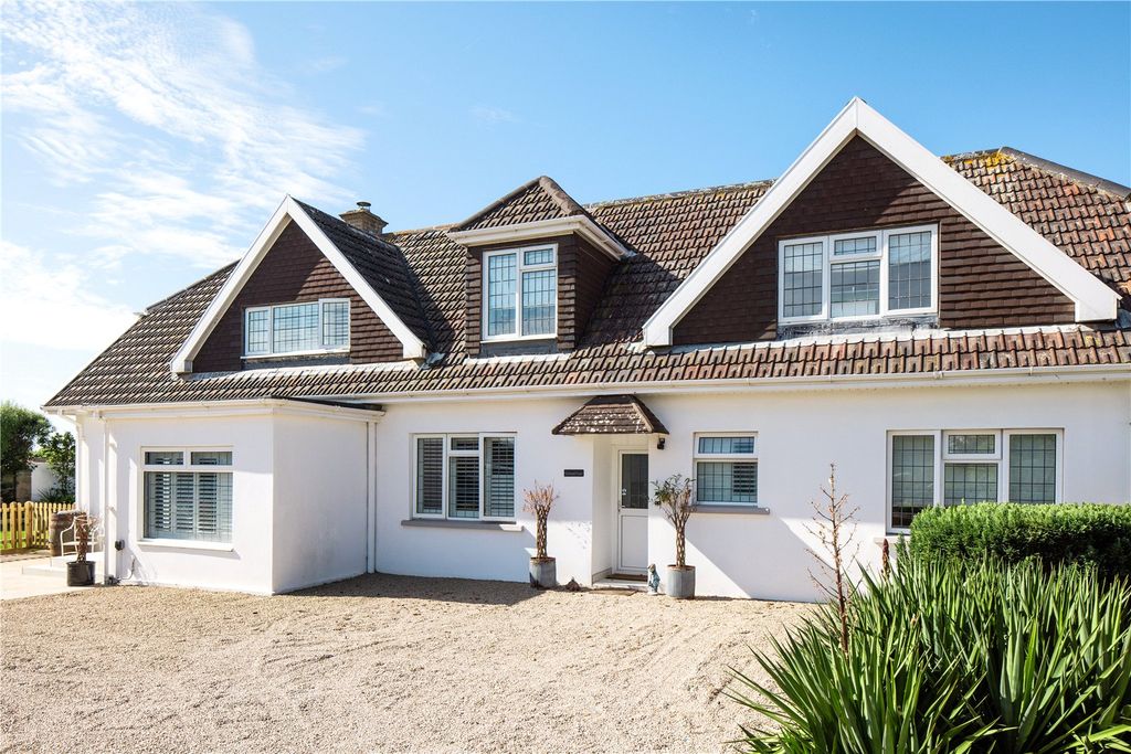 Property photo 1 of 21 Front