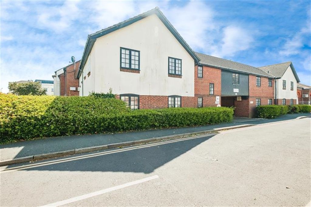 Property photo 1 of 18 (Main)