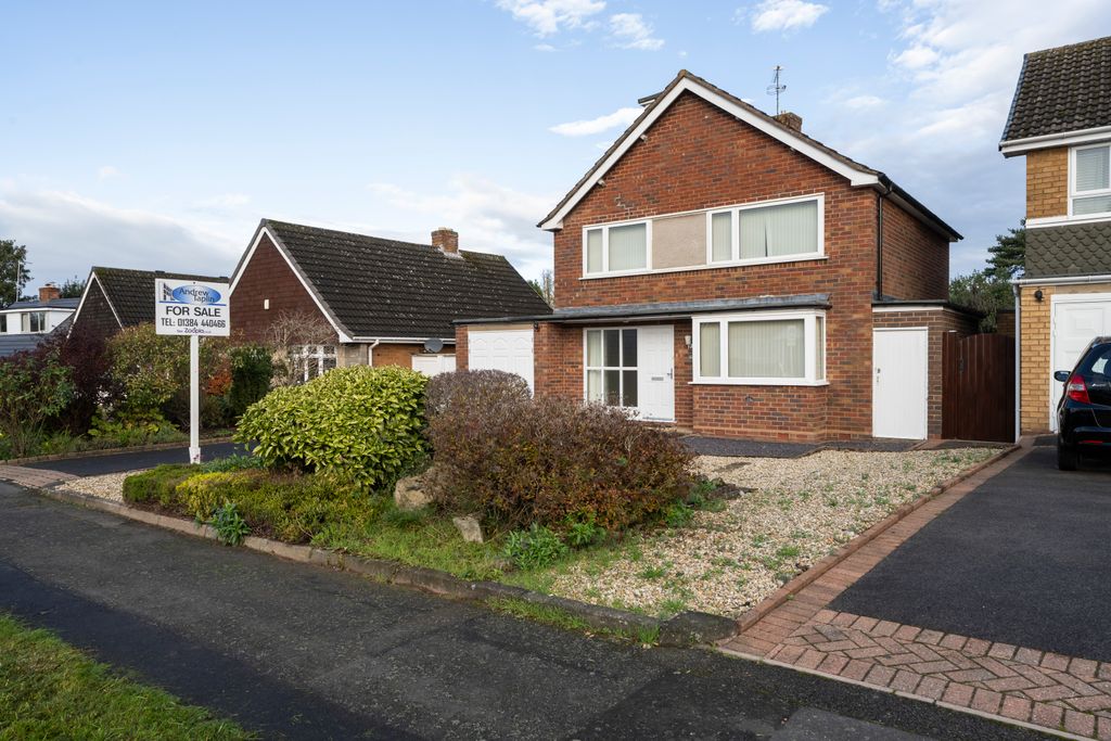 Property photo 2 of 23