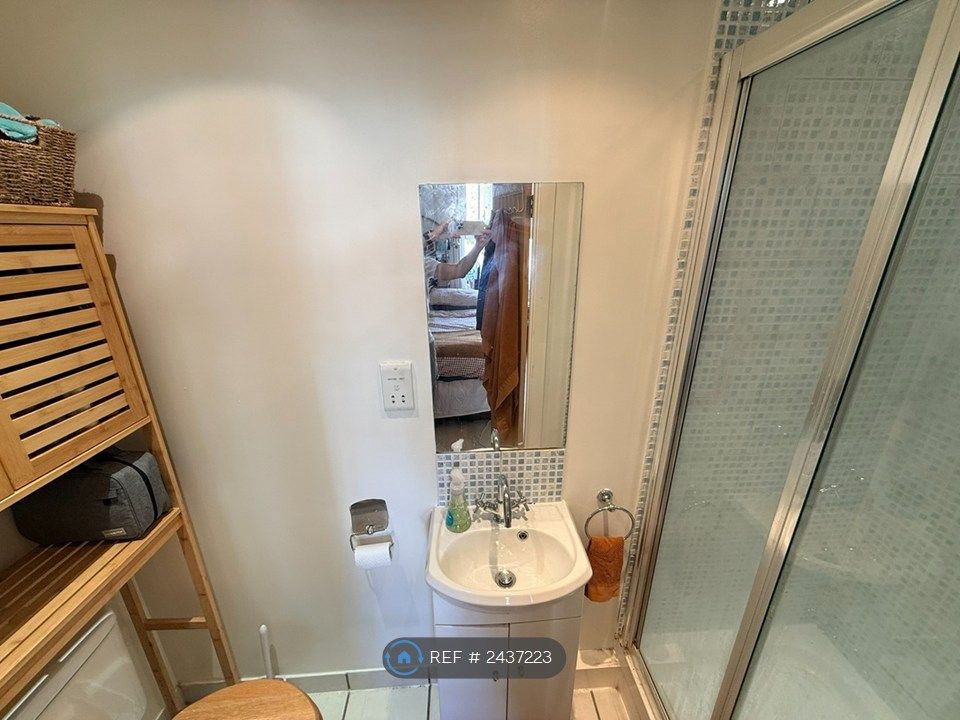 Property photo 3 of 4