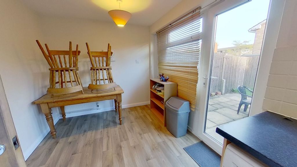 Property photo 3 of 23