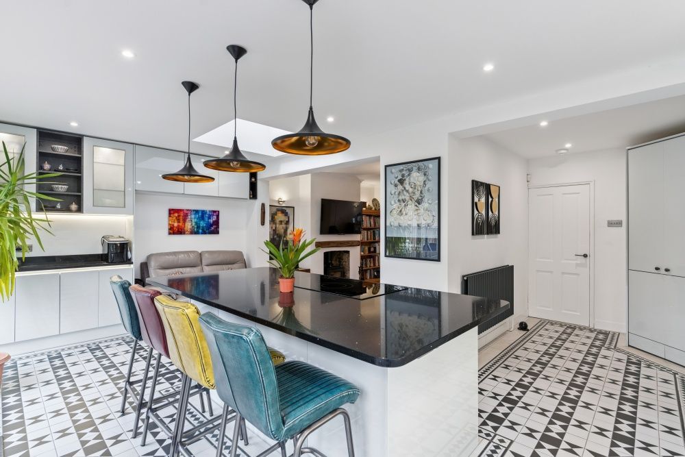 Property photo 3 of 23