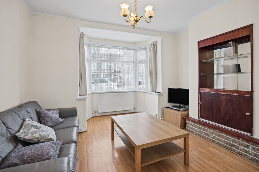 Property photo 2 of 14
