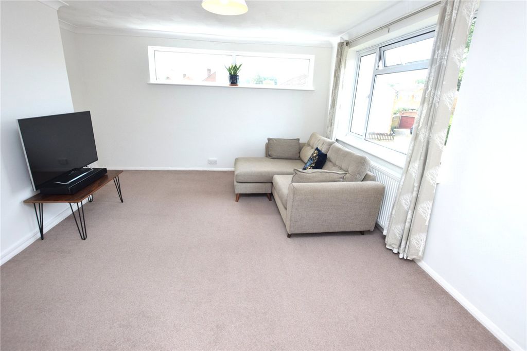 Property photo 2 of 11 Picture No. 18