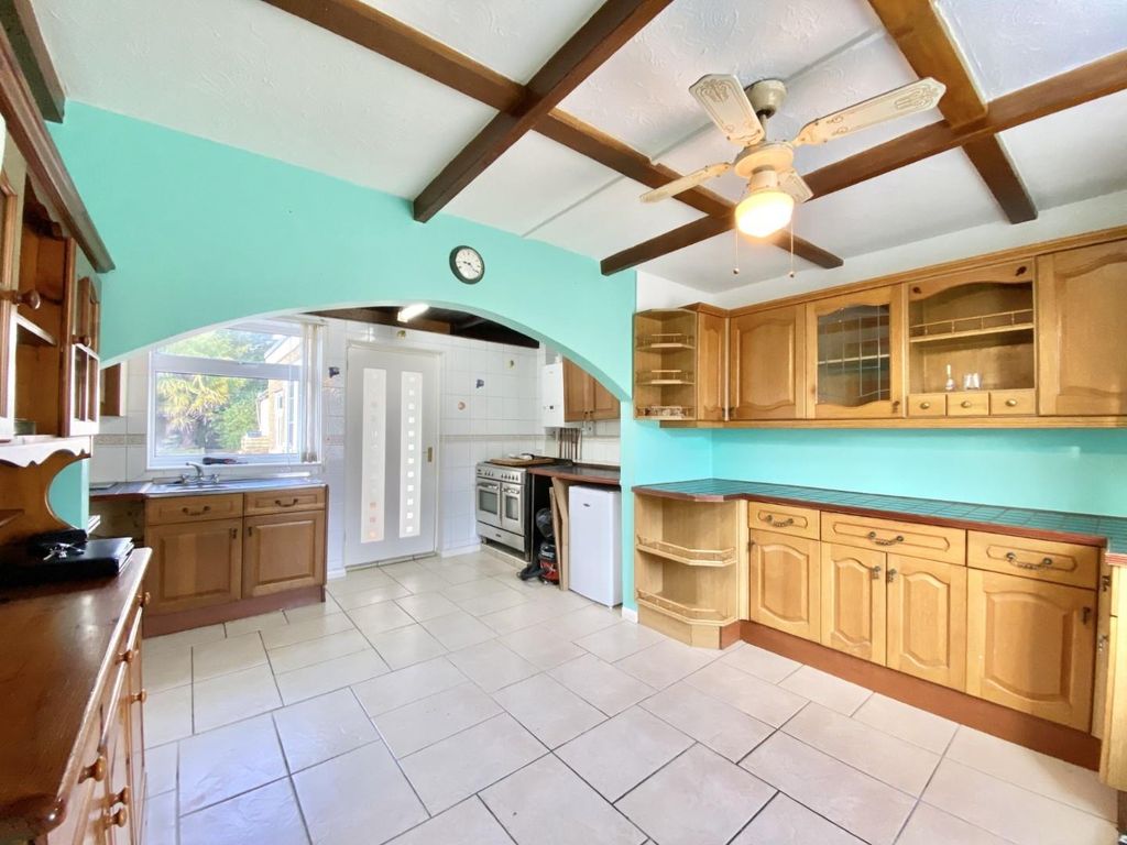 Property photo 2 of 16 Thumbnail_Img_8674.Jpg