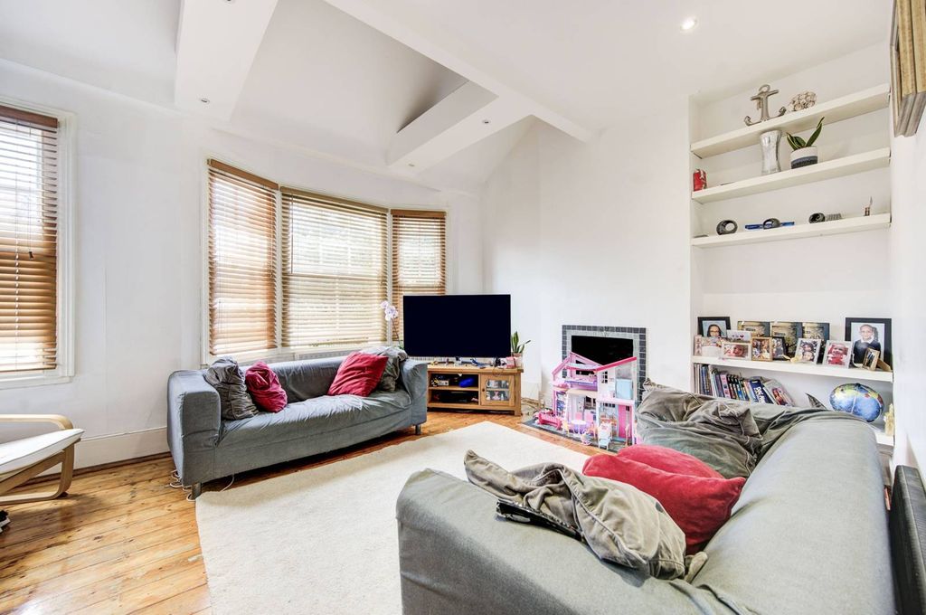 Property photo 2 of 13