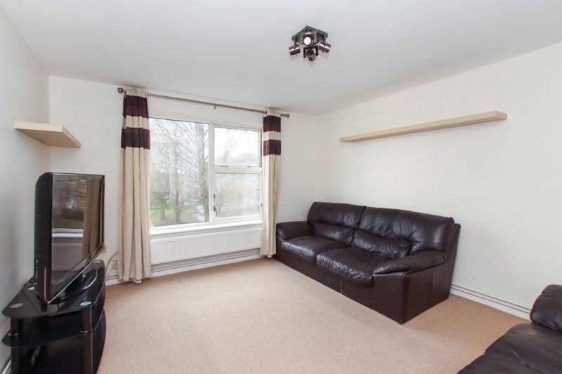 Property photo 3 of 11 Photo 3