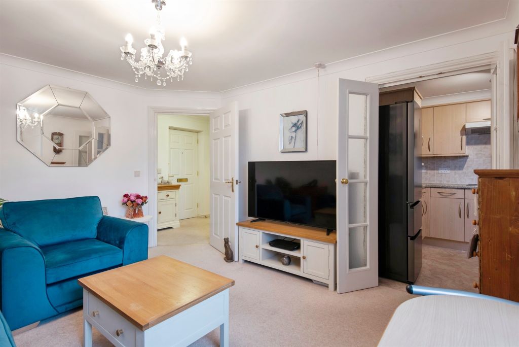 Property photo 3 of 14