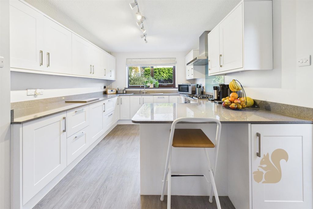 Property photo 3 of 22 Kitchen/Breakfast Room