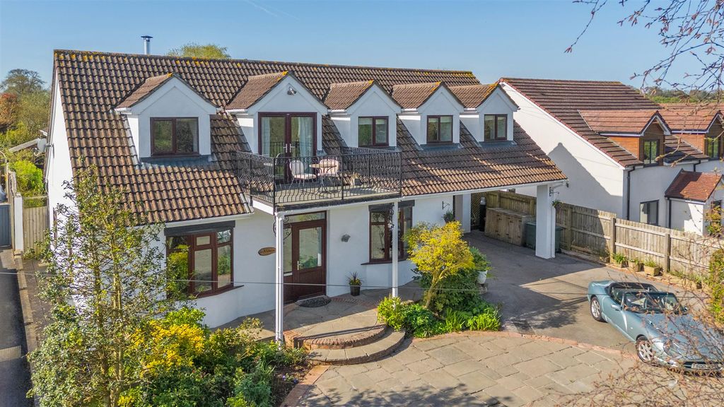 Property photo 1 of 31