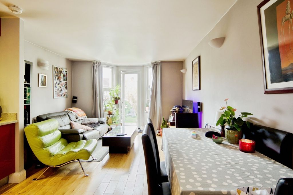 Property photo 3 of 19 Pbox-Img.Jpg